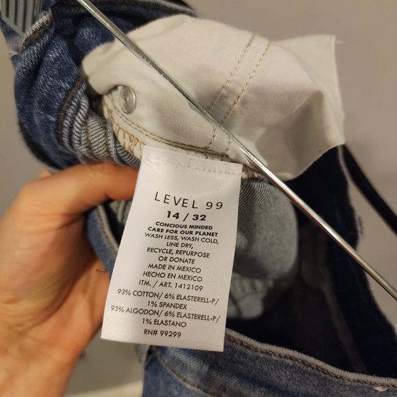 Level 99 Anthropologie Light Wash Jeans - Picture 2 of 4